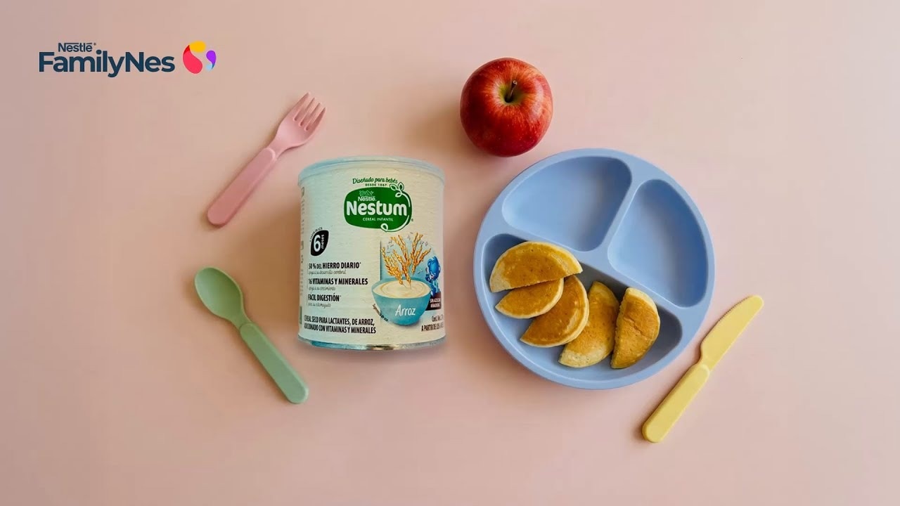 Mini hot cakes de frutas con manzana